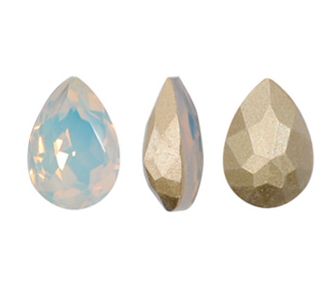 4320CH pera 7x10mm white opal x unidad