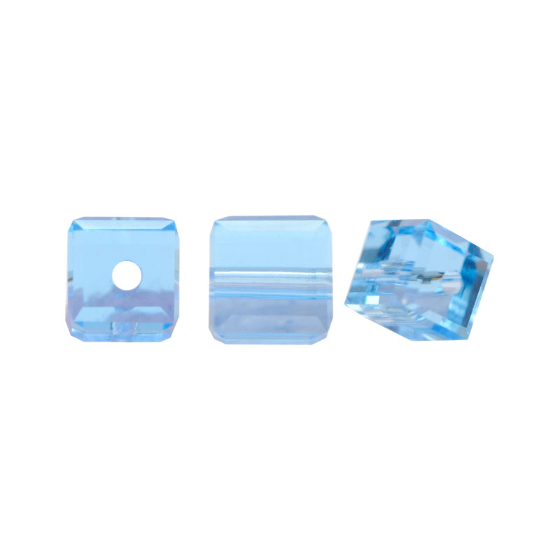 5601 swarovski cubo aguamarine 4mm x und