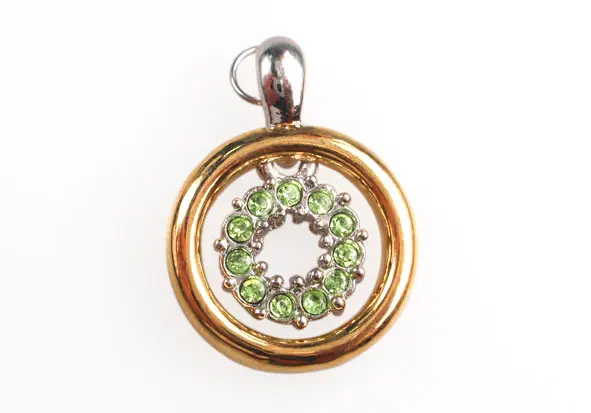 Charm medalla SJ186 peridot x und